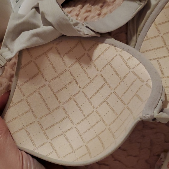 Victora's Secret Padded Underwire Bra by Nude Soft Nylon 34C - Picture 6 of 8